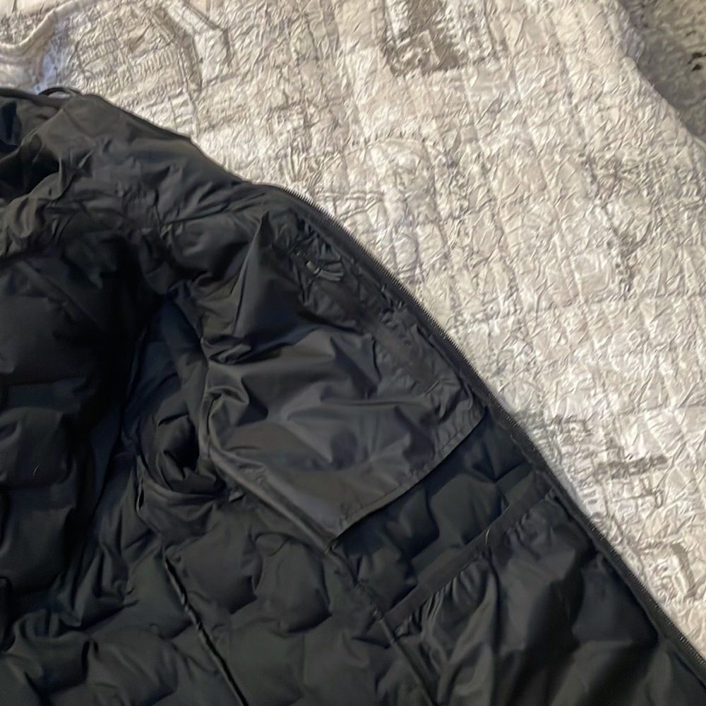 Mountain Hardware Down Jacket - image 5